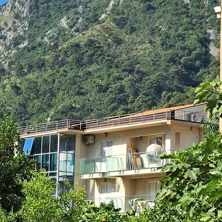 Apartments With Sea View In Prcanj Kotor Exteriér fotografie