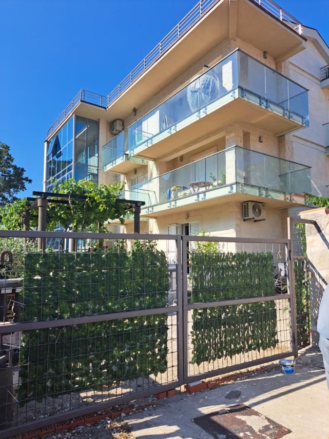 Apartments With Sea View In Prcanj Kotor Exteriér fotografie
