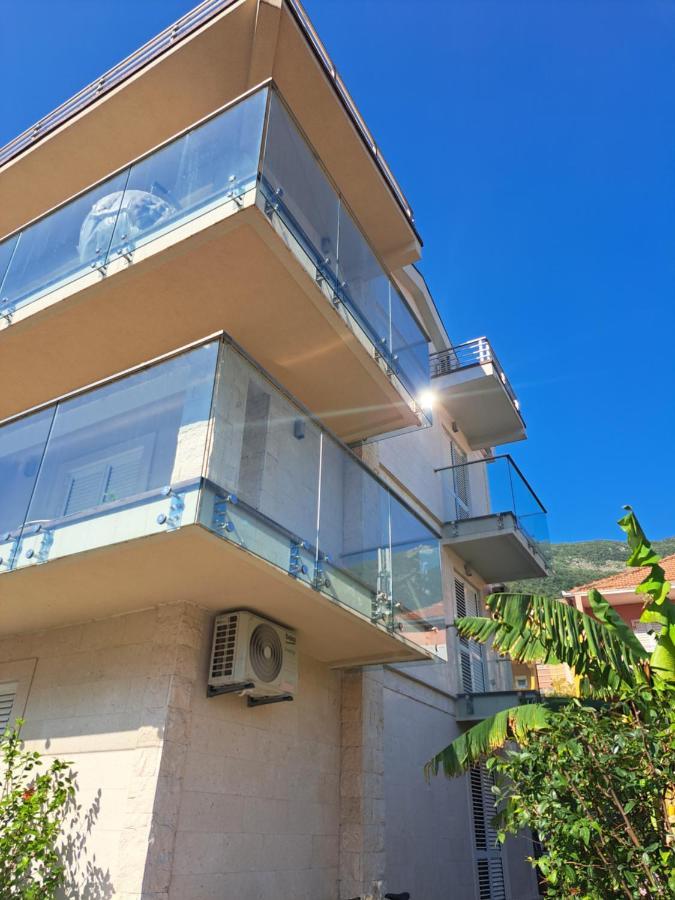 Apartments With Sea View In Prcanj Kotor Exteriér fotografie