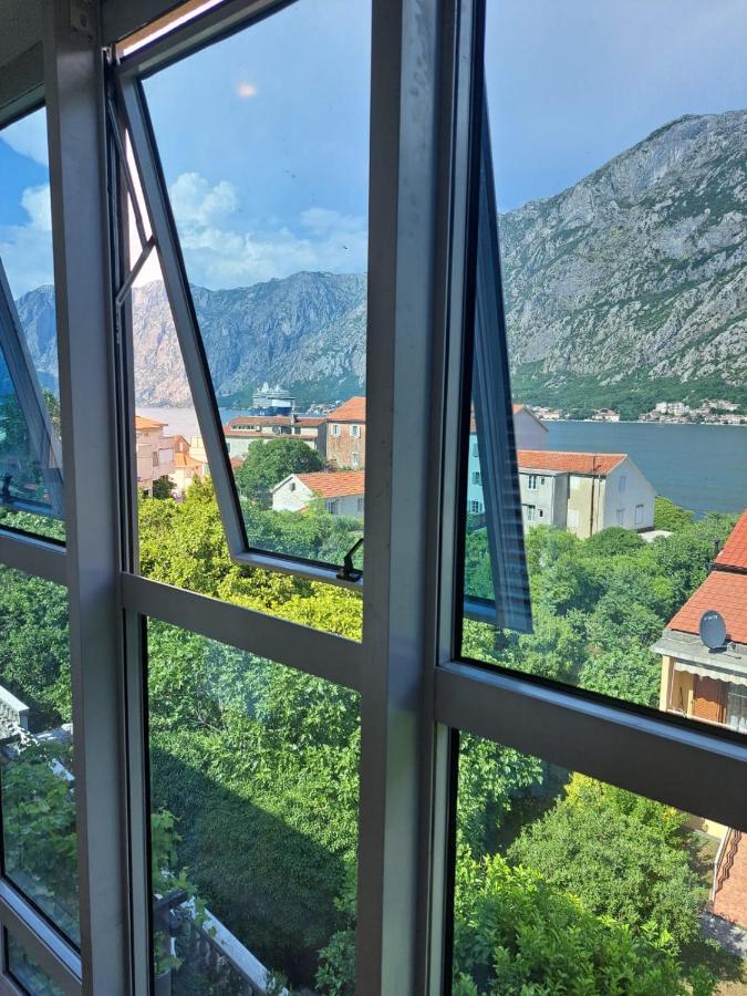 Apartments With Sea View In Prcanj Kotor Exteriér fotografie