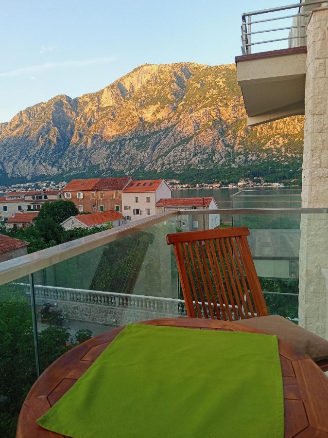 Apartments With Sea View In Prcanj Kotor Exteriér fotografie