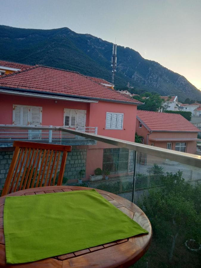 Apartments With Sea View In Prcanj Kotor Exteriér fotografie