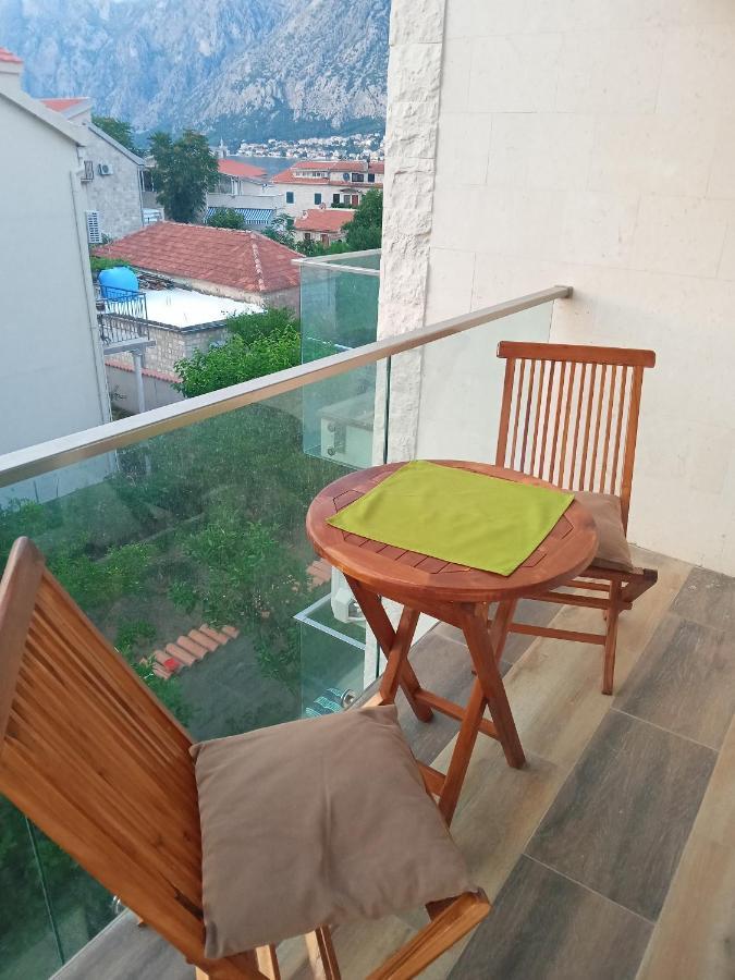 Apartments With Sea View In Prcanj Kotor Exteriér fotografie
