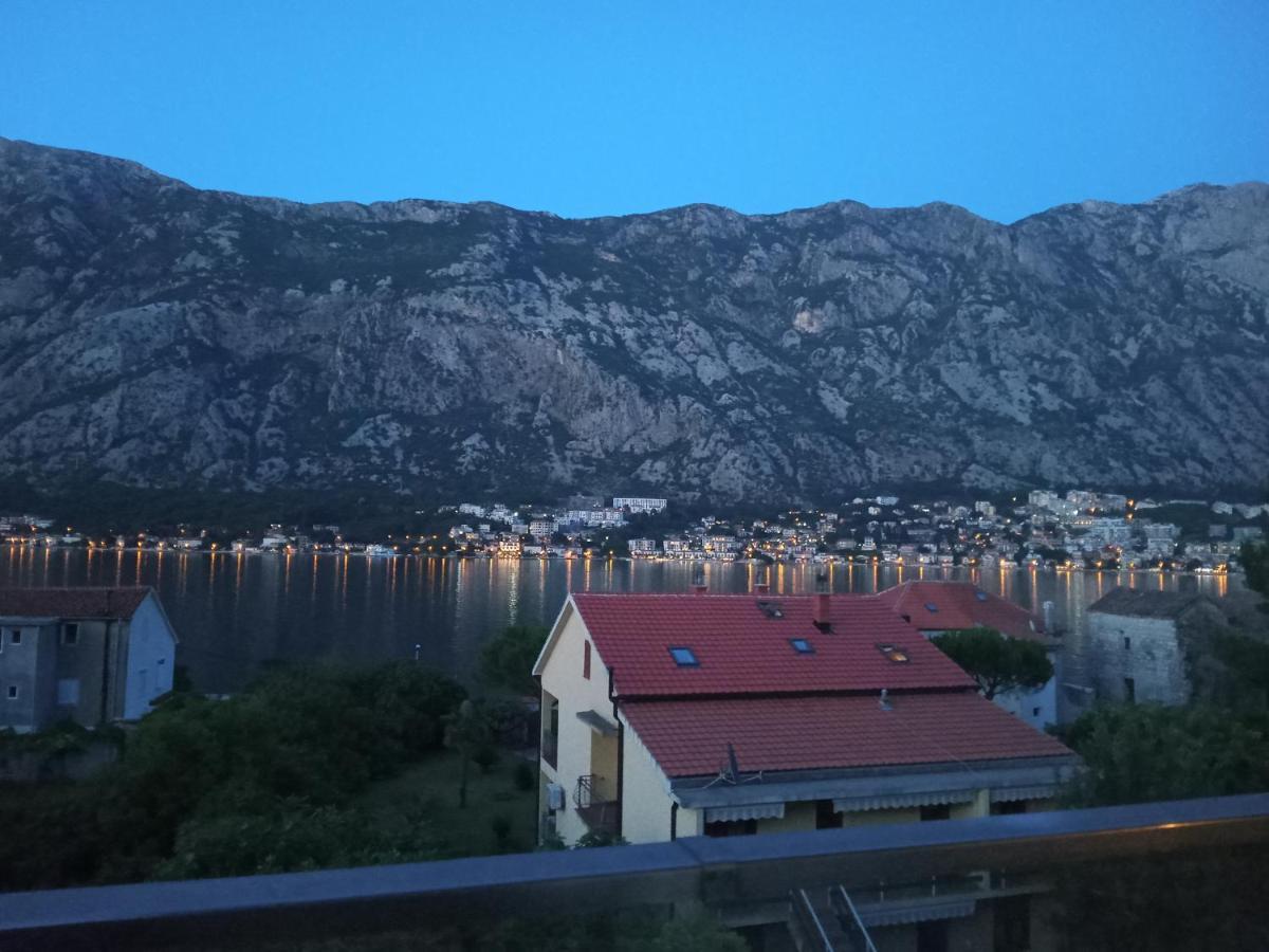 Apartments With Sea View In Prcanj Kotor Exteriér fotografie